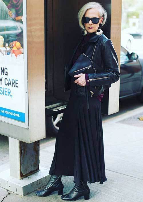 All Black Outfits for Older Women-10