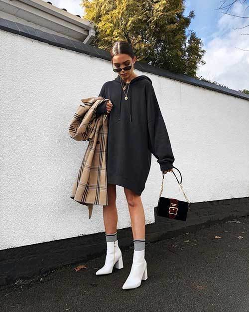 Oversized Hoodie Outfit Ideas-6