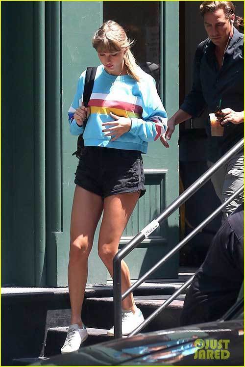 Taylor Swift Shorts and Sweater Outfits
