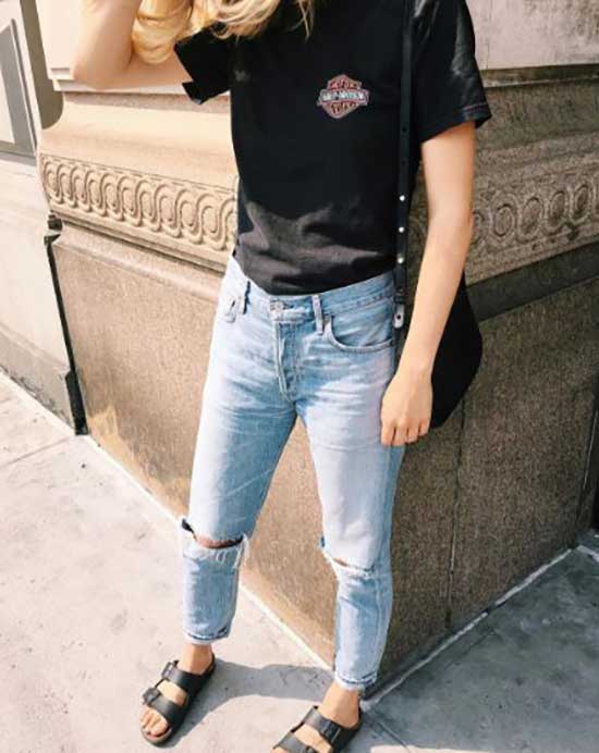 T-Shirt and Ripped Jeans Simple Outfits-13
